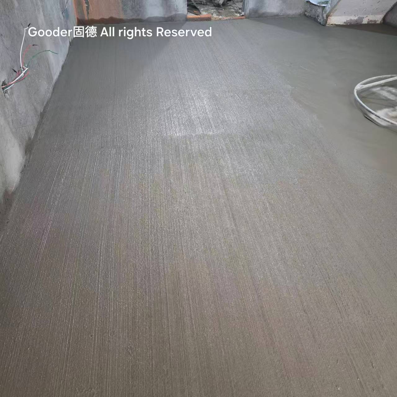 老屋翻修地坪整平完成面：混凝土抹光機施工後效果