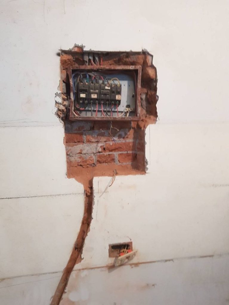 老屋電箱老舊與用電迴路,30 年老屋最常見追加款項目